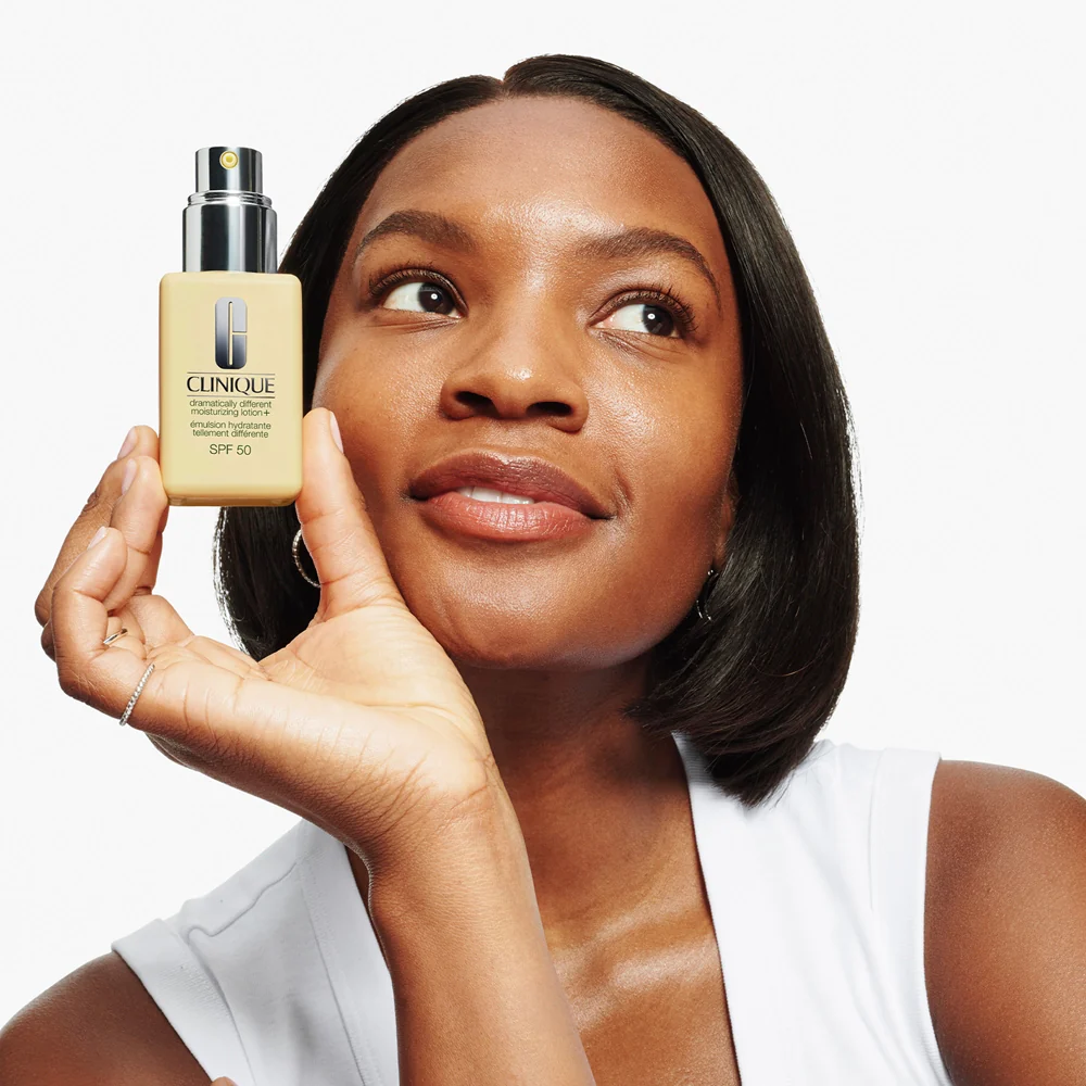 Clinique Dramatically Different Moisturizing Lotion SPF 50 - Image 15