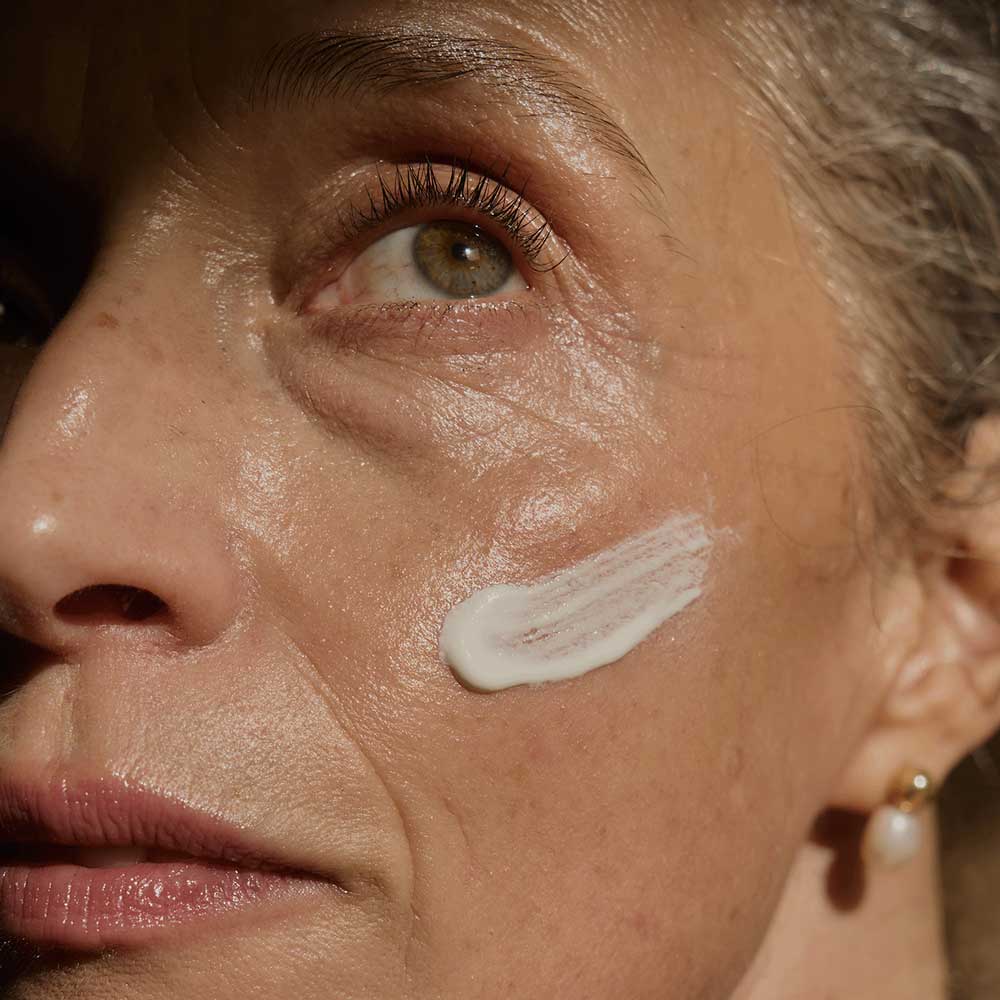 Protective SunCare Cream for Face SPF50+ - Image 5