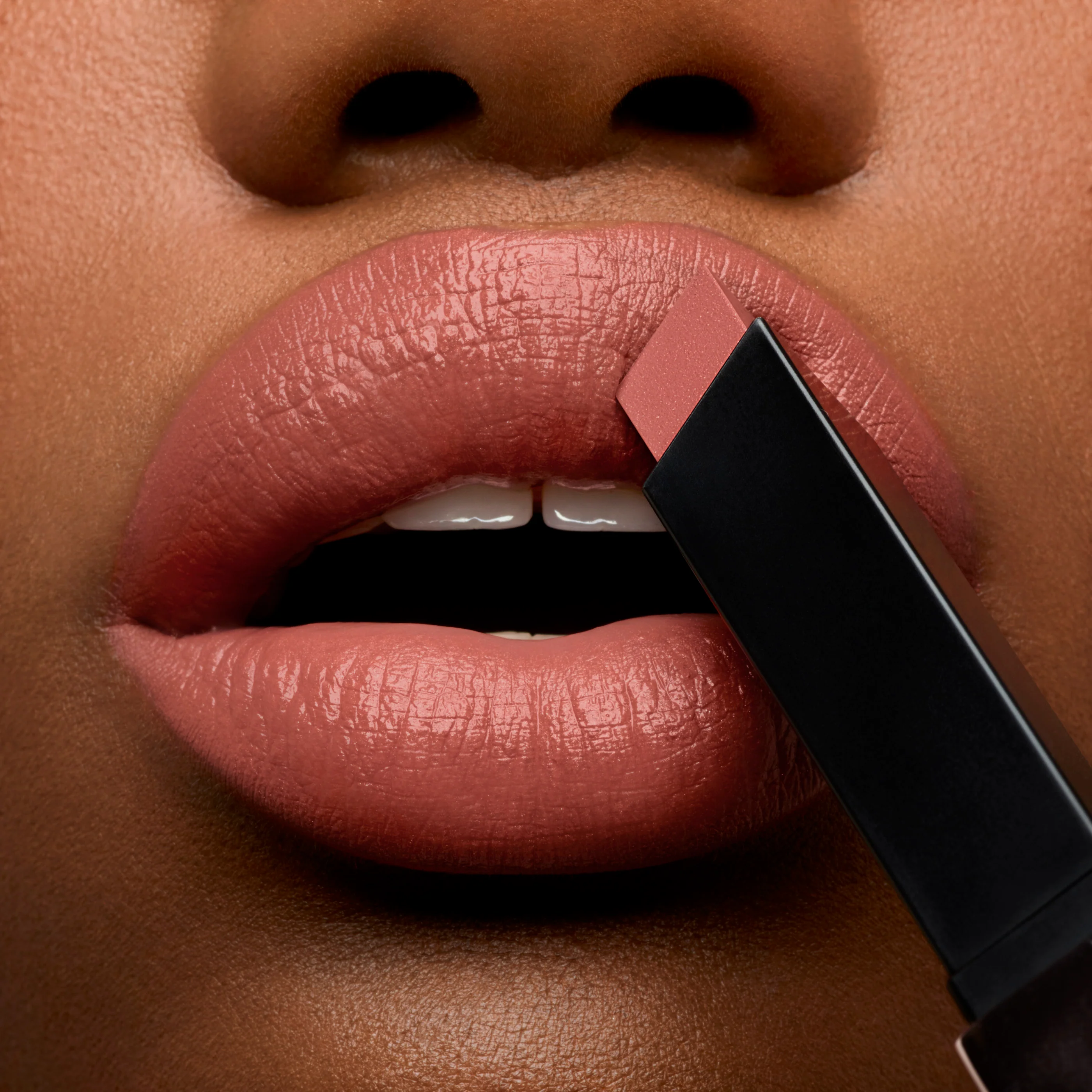 Rouge Pur Couture The Slim Glow Matte - Image 46