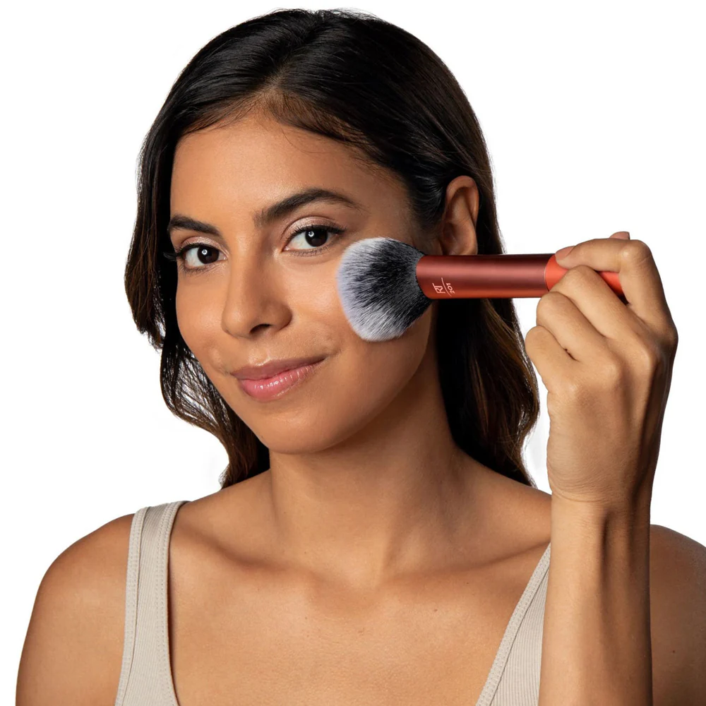 Ultra Plush Powder Makeup Brush 201 - Image 3