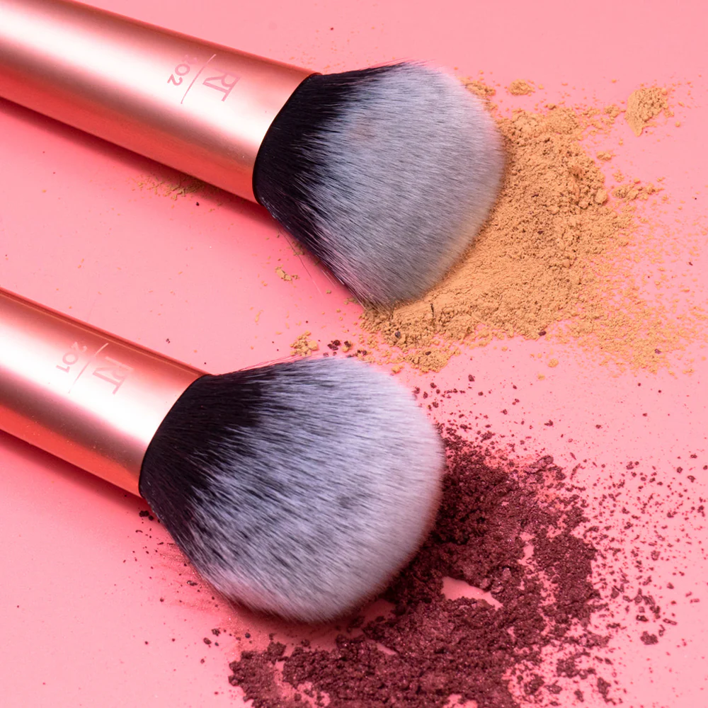 Ultra Plush Powder Makeup Brush 201 - Image 4